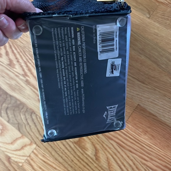 Everlast 1910 Boxing Gloves NIP - Picture 10 of 17